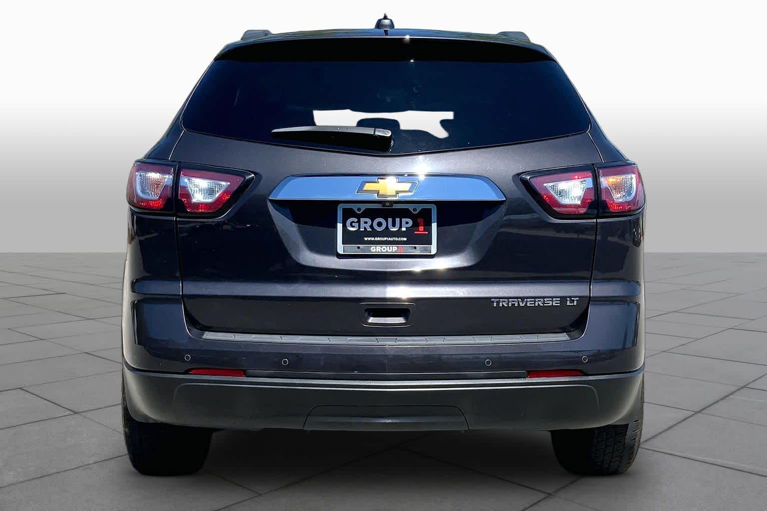 Pre-Owned 2016 Chevrolet Traverse LT