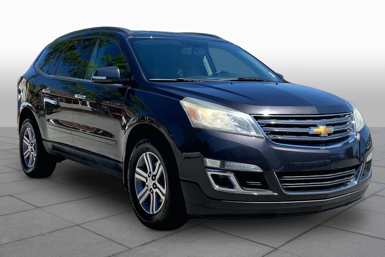 Pre-Owned 2016 Chevrolet Traverse LT