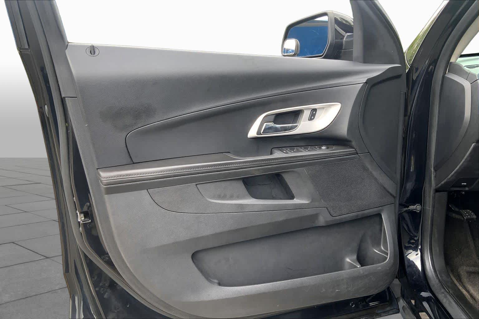 Used 2016 MOSAIC BLACK METALLIC Chevrolet LT image 22