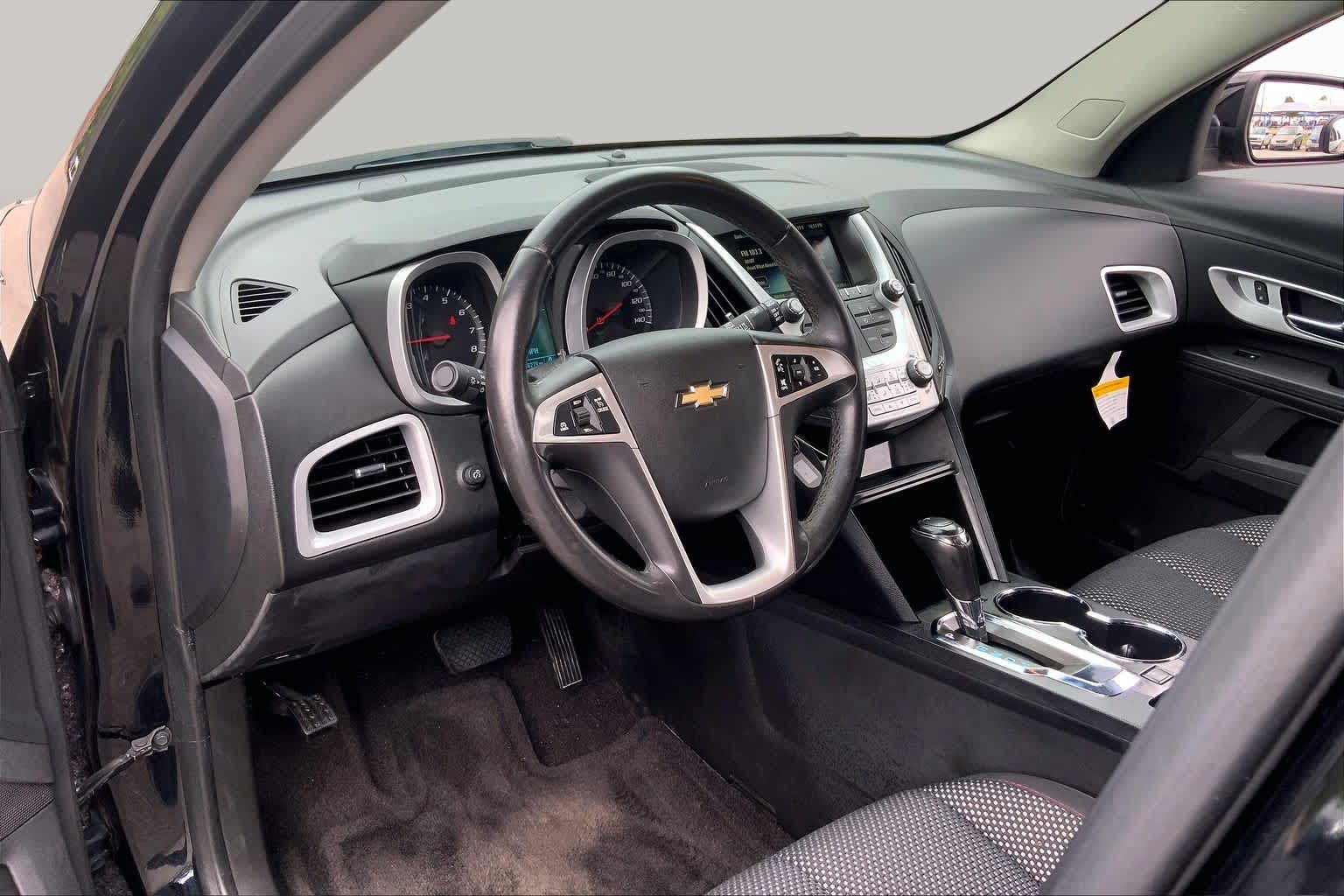 Used 2016 MOSAIC BLACK METALLIC Chevrolet LT image 18