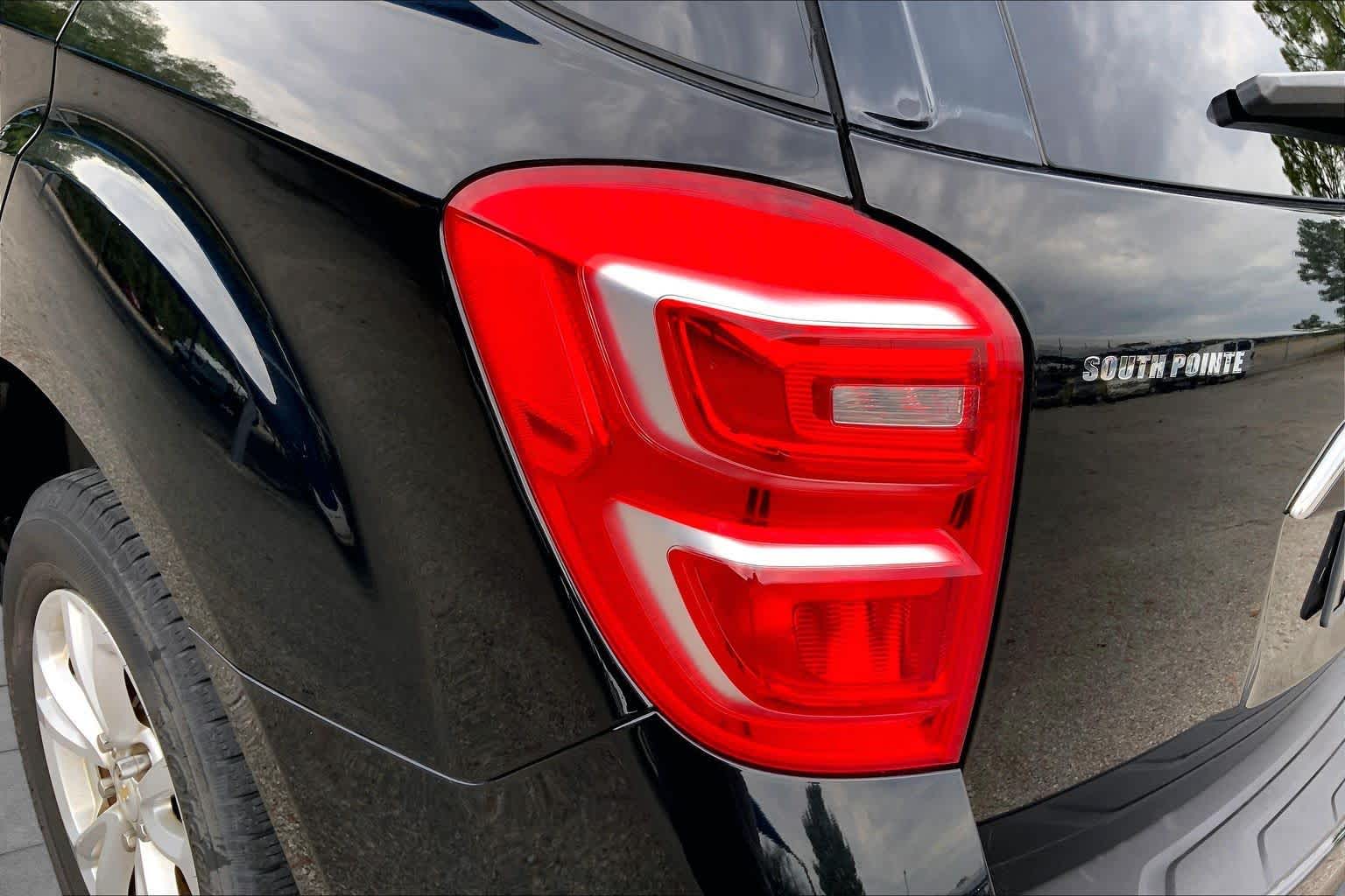 Used 2016 MOSAIC BLACK METALLIC Chevrolet LT image 29