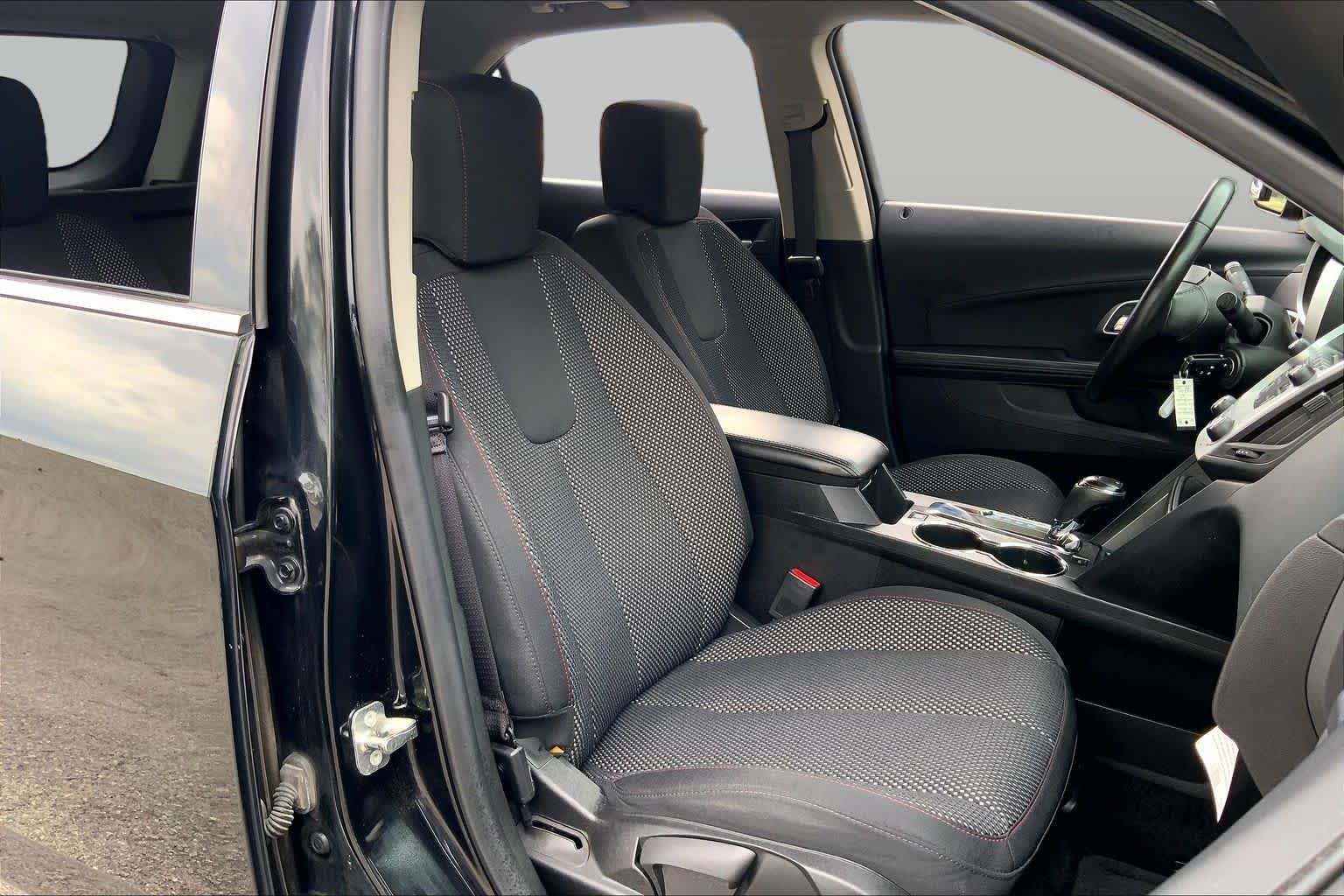 Used 2016 MOSAIC BLACK METALLIC Chevrolet LT image 9