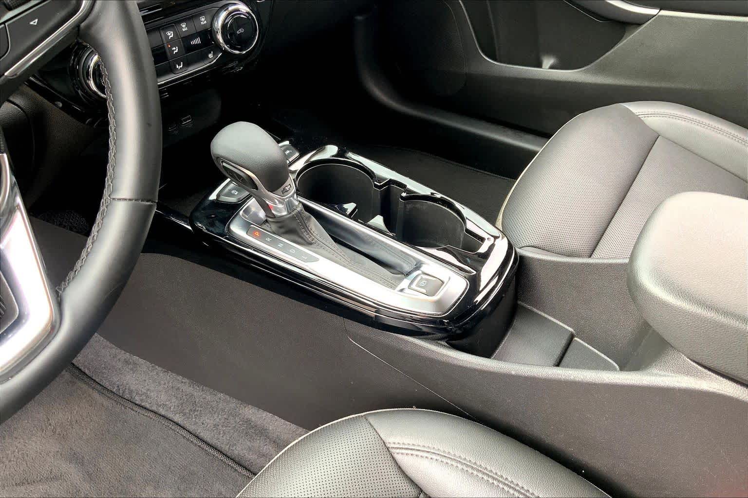 Used 2024 Mosaic Black Metallic Chevrolet ACTIV image 17