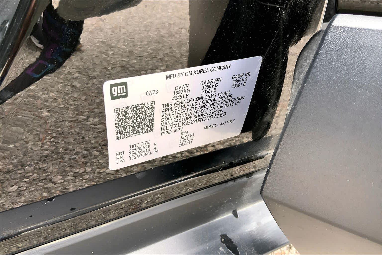 Used 2024 Mosaic Black Metallic Chevrolet ACTIV image 35