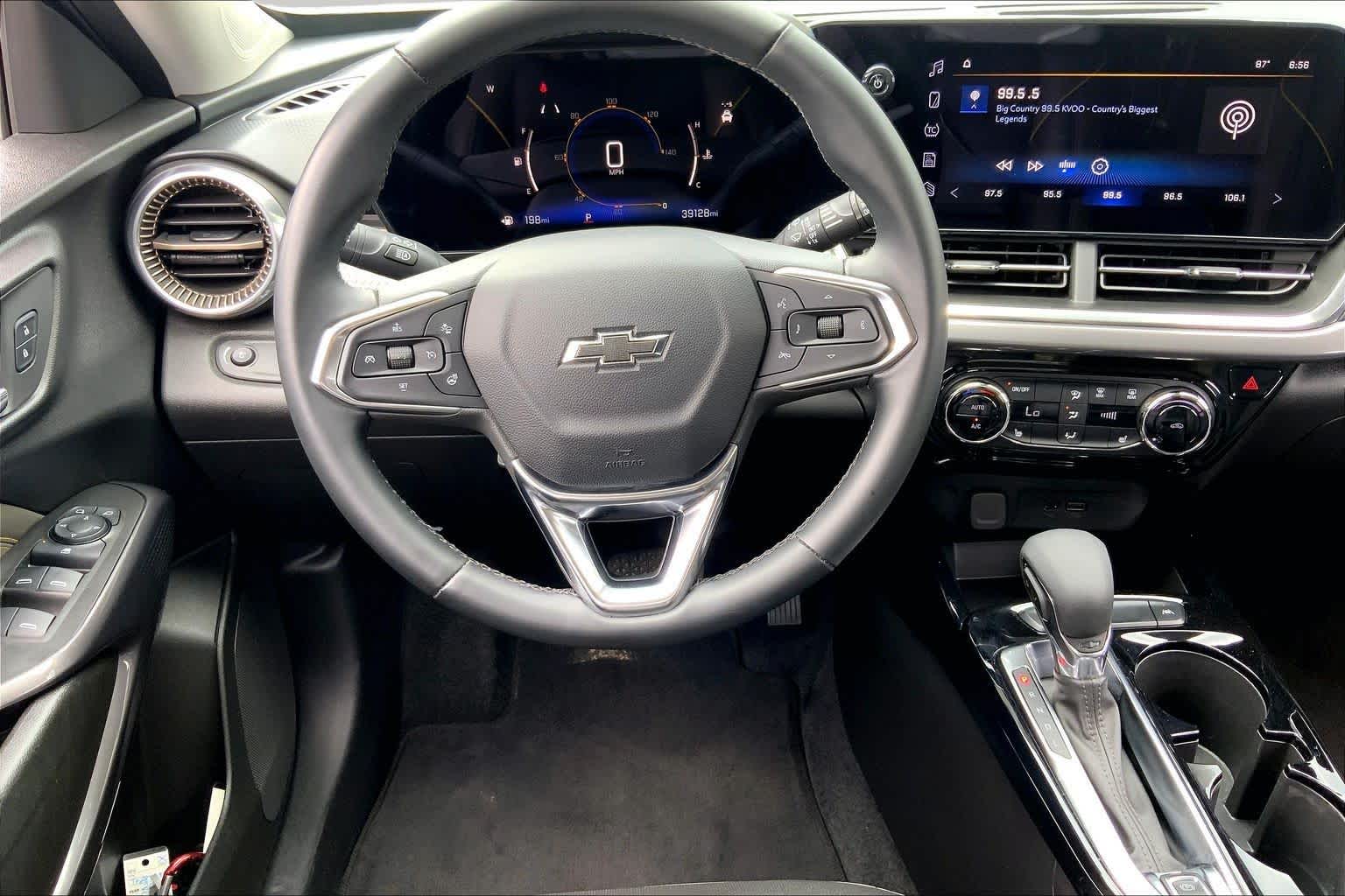 Used 2024 Mosaic Black Metallic Chevrolet ACTIV image 6