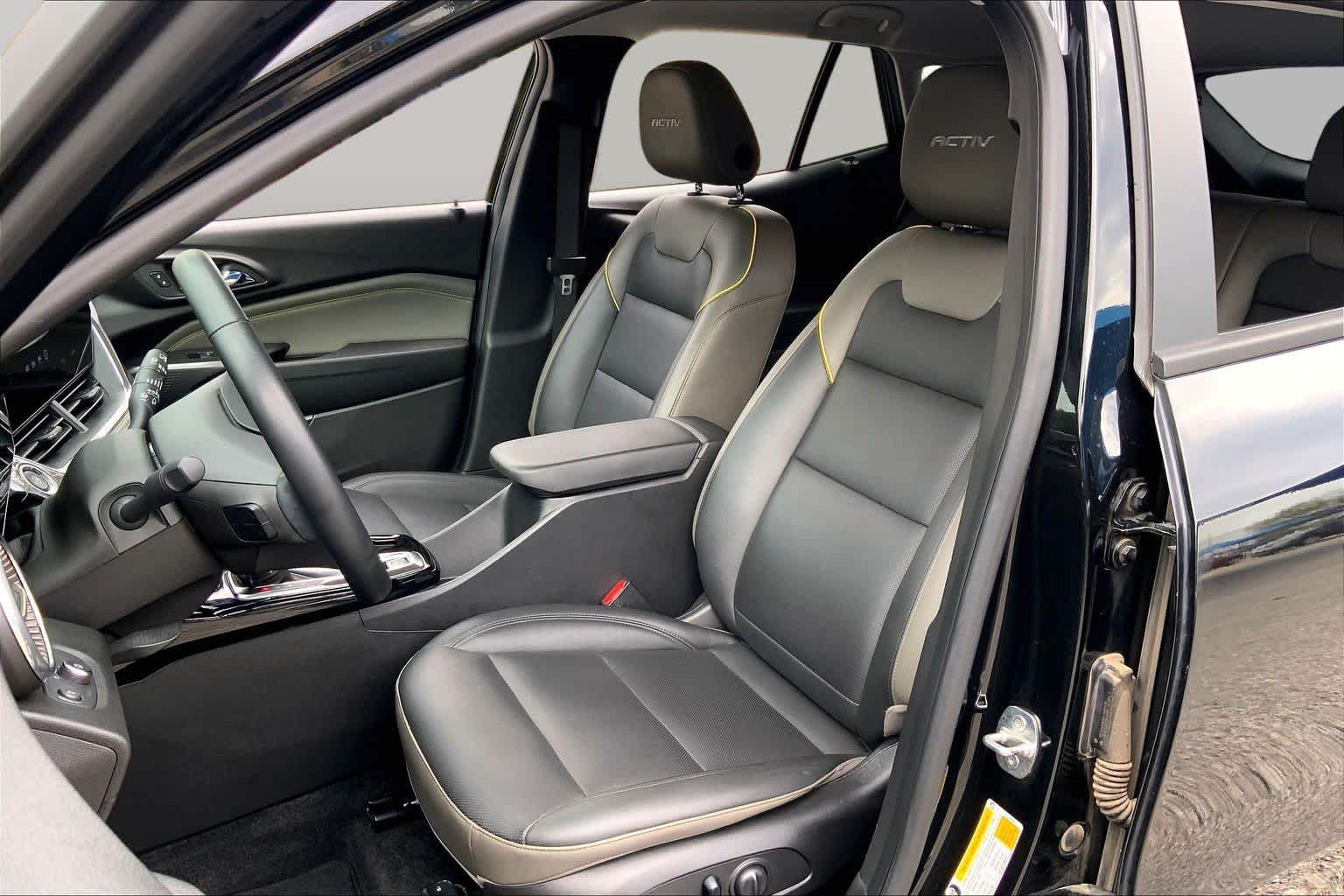 Used 2024 Mosaic Black Metallic Chevrolet ACTIV image 8