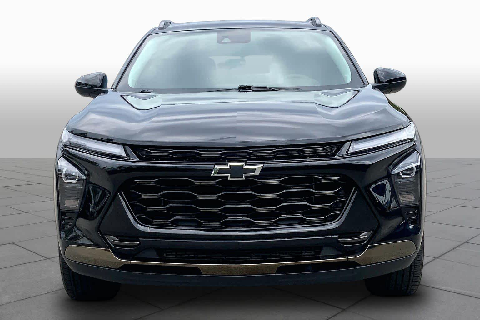 Used 2024 Mosaic Black Metallic Chevrolet ACTIV image 4