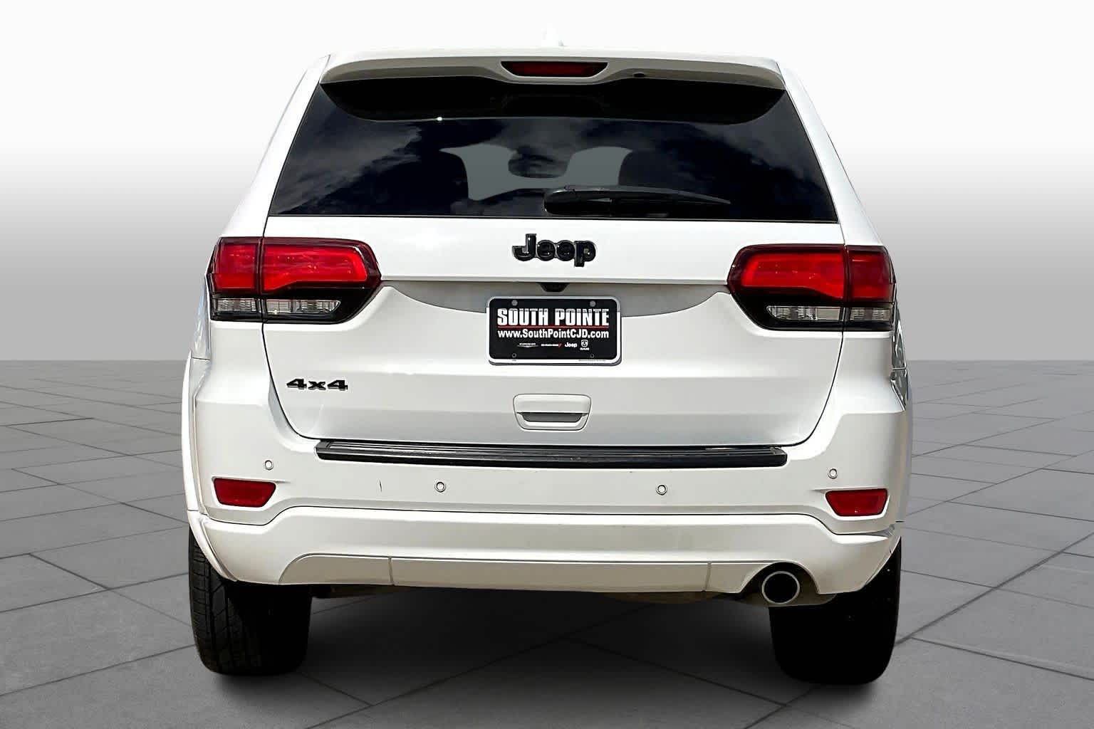 View vehicle photo 5