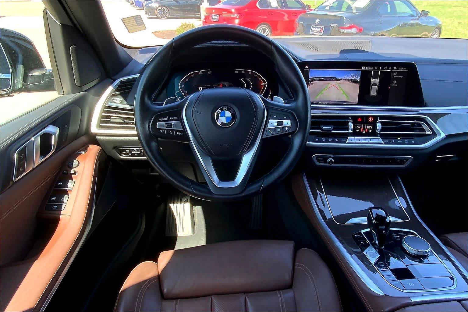 View vehicle photo 5