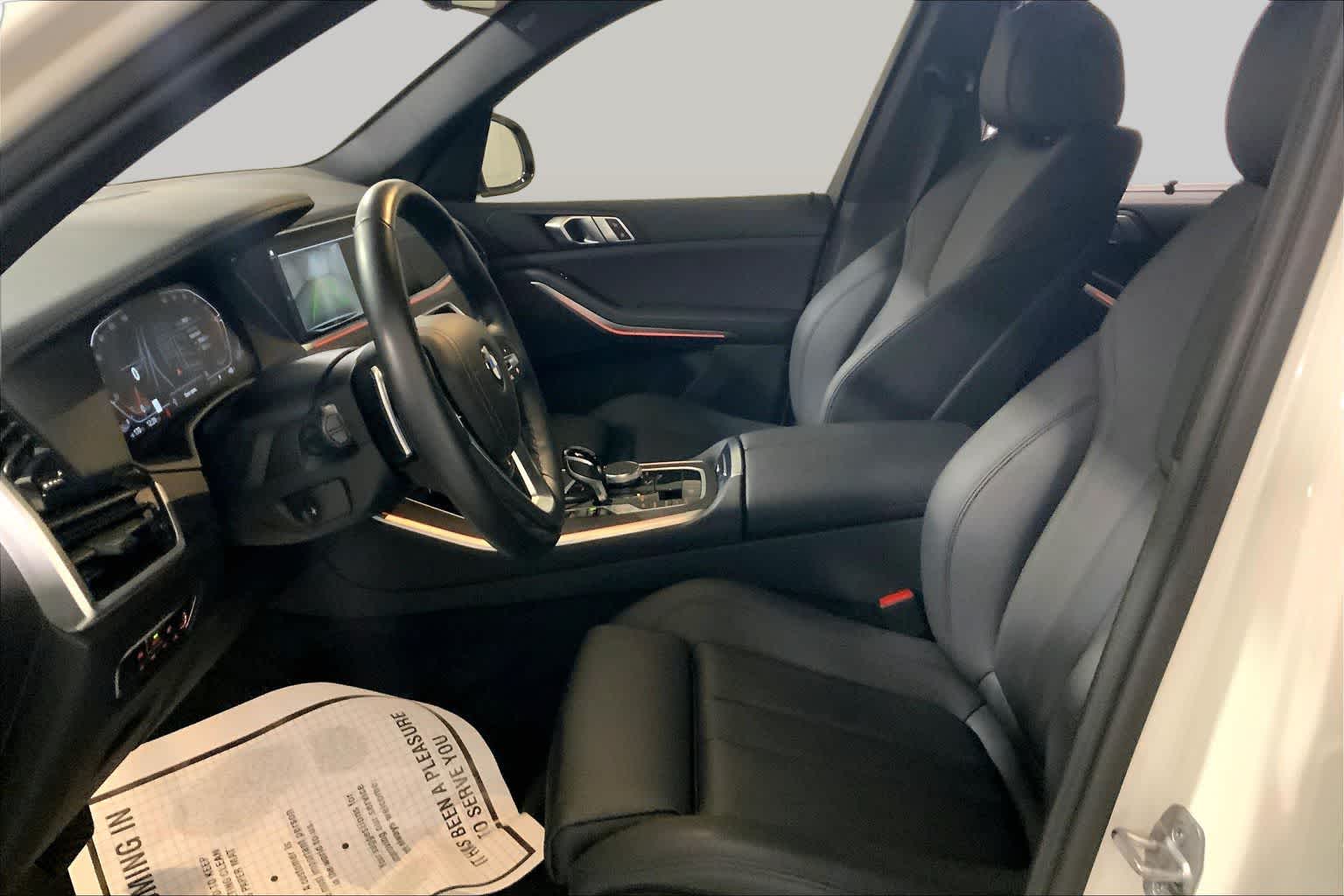 View vehicle photo 7