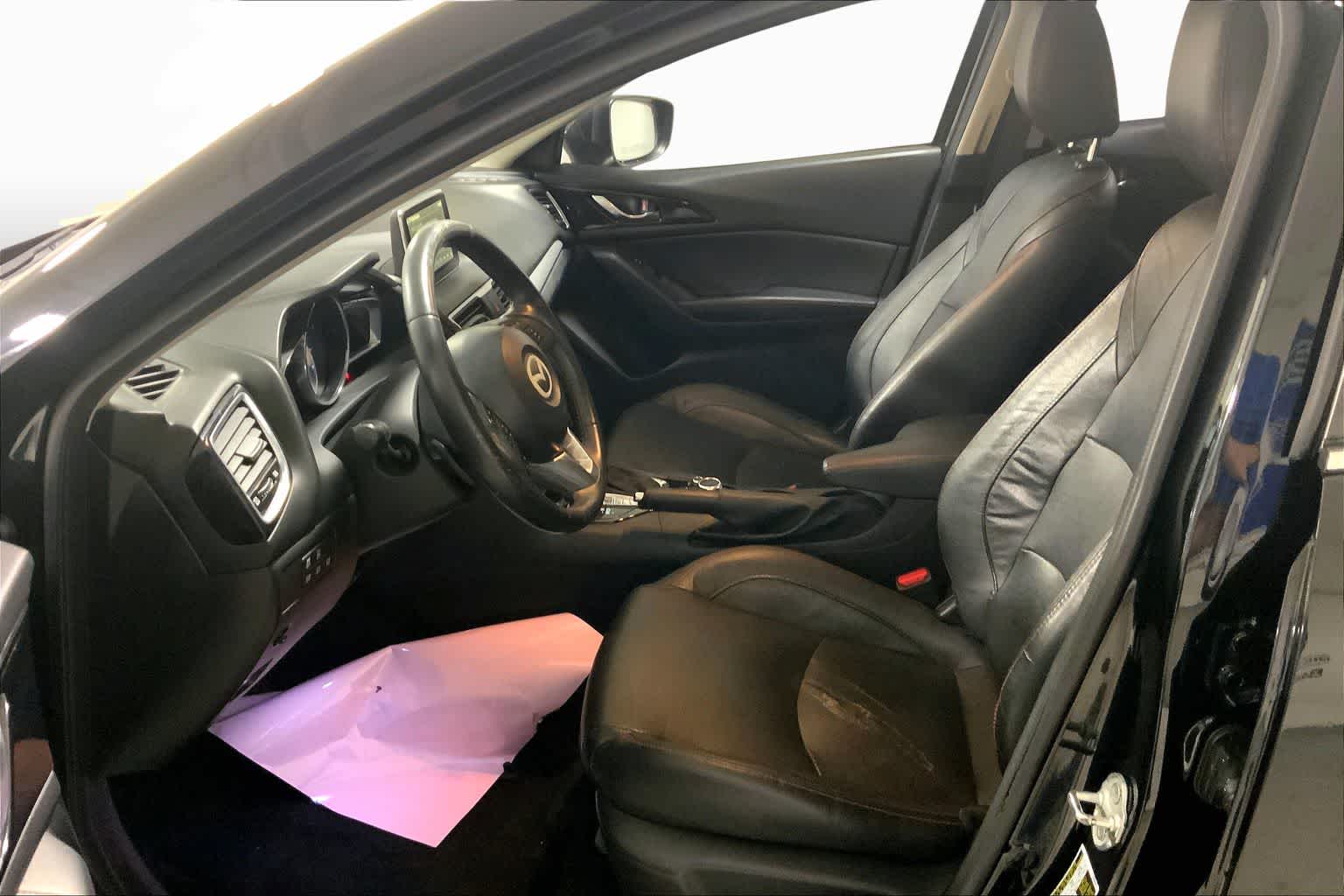 View vehicle photo 7
