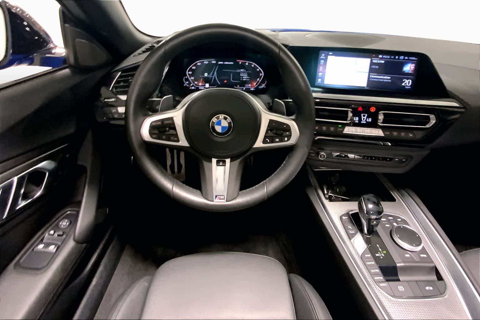 View vehicle photo 5