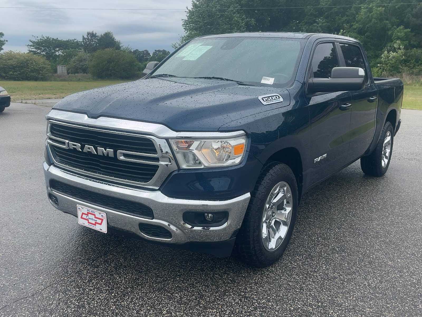 View vehicle photo 2