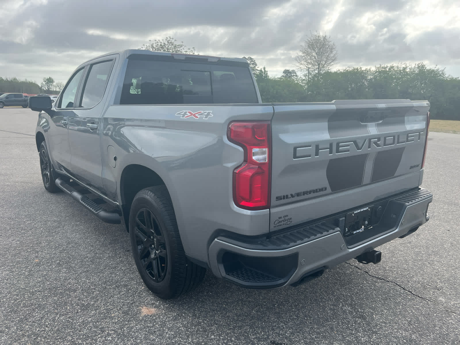 View vehicle photo 4