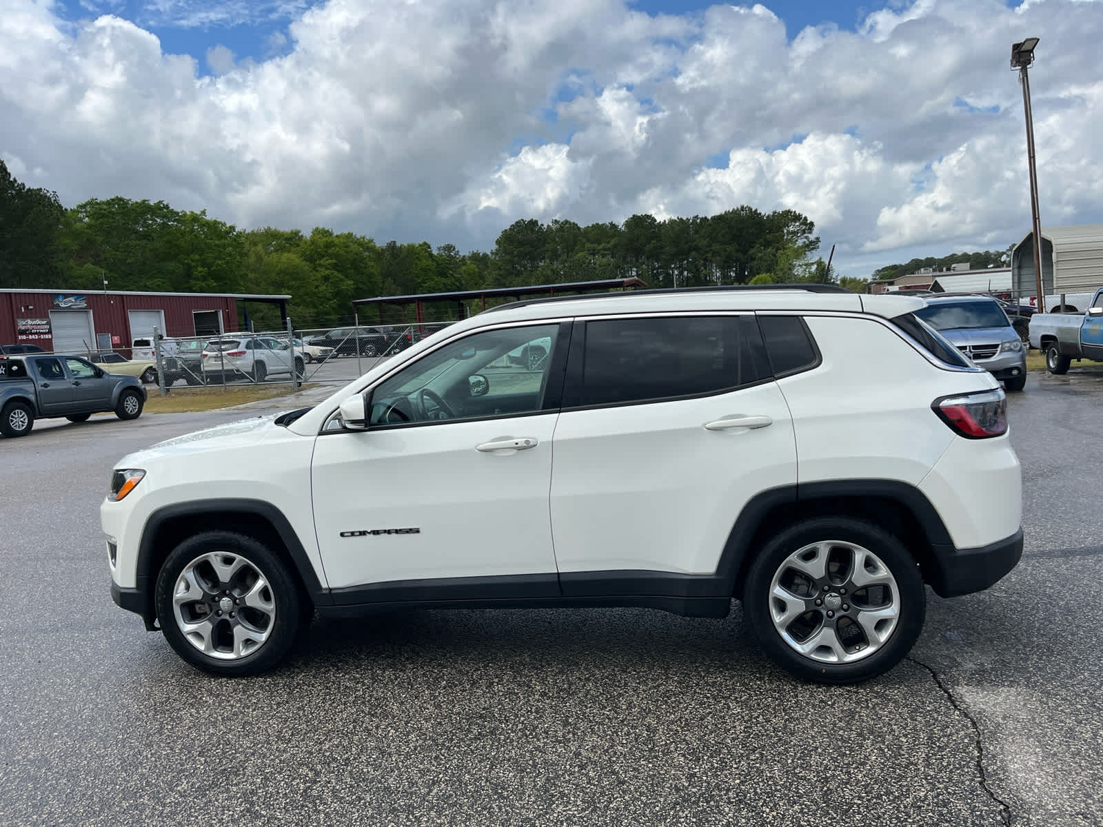 View vehicle photo 3