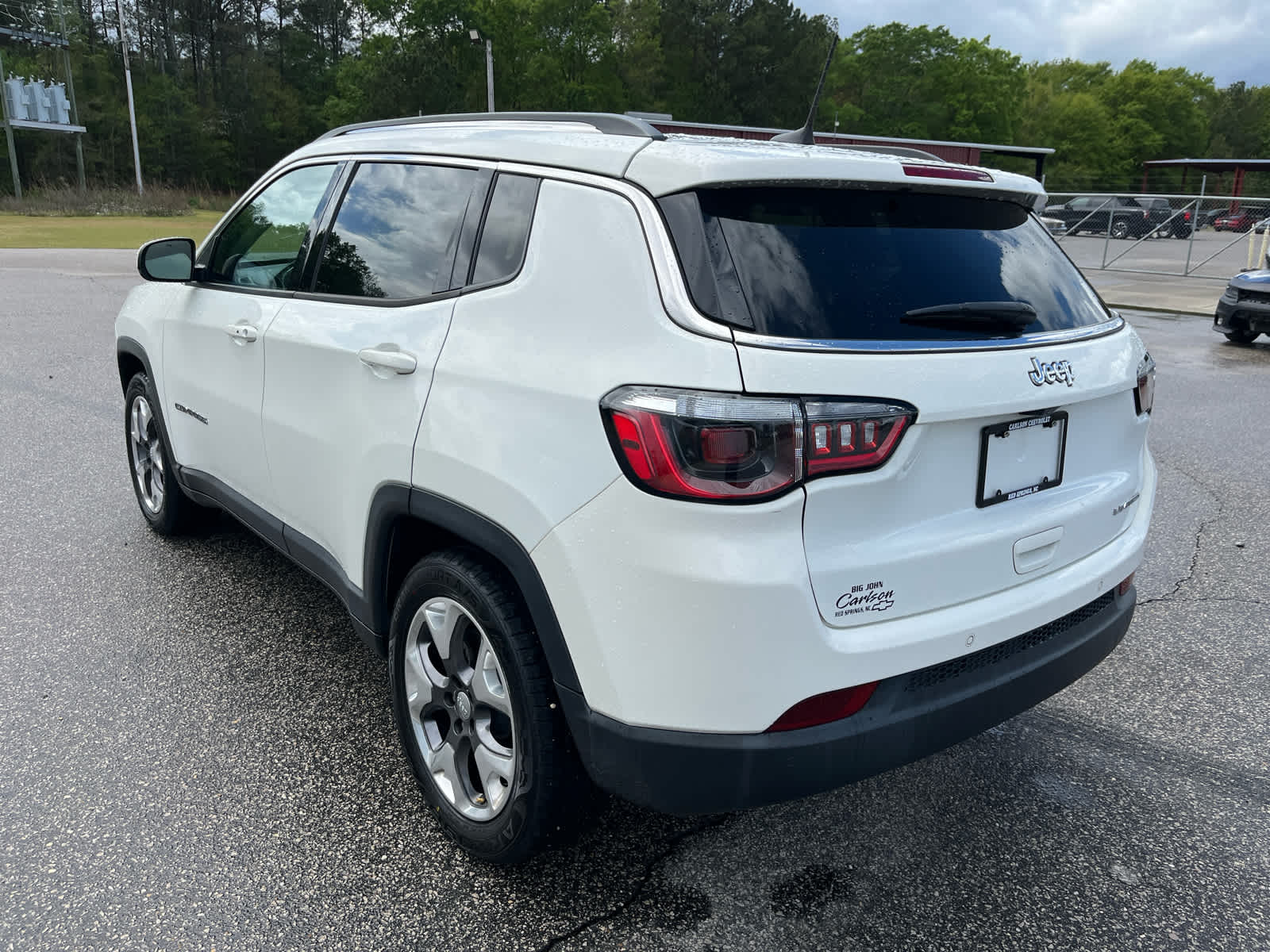 View vehicle photo 4