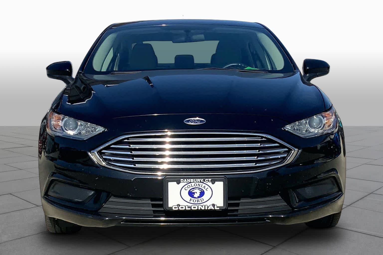 View vehicle photo 5