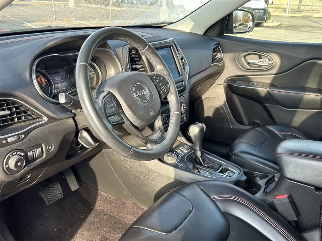 2019 Jeep Cherokee Trailhawk 2