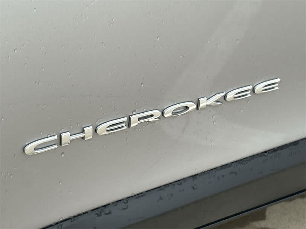 2022 Jeep Cherokee Latitude Lux 7