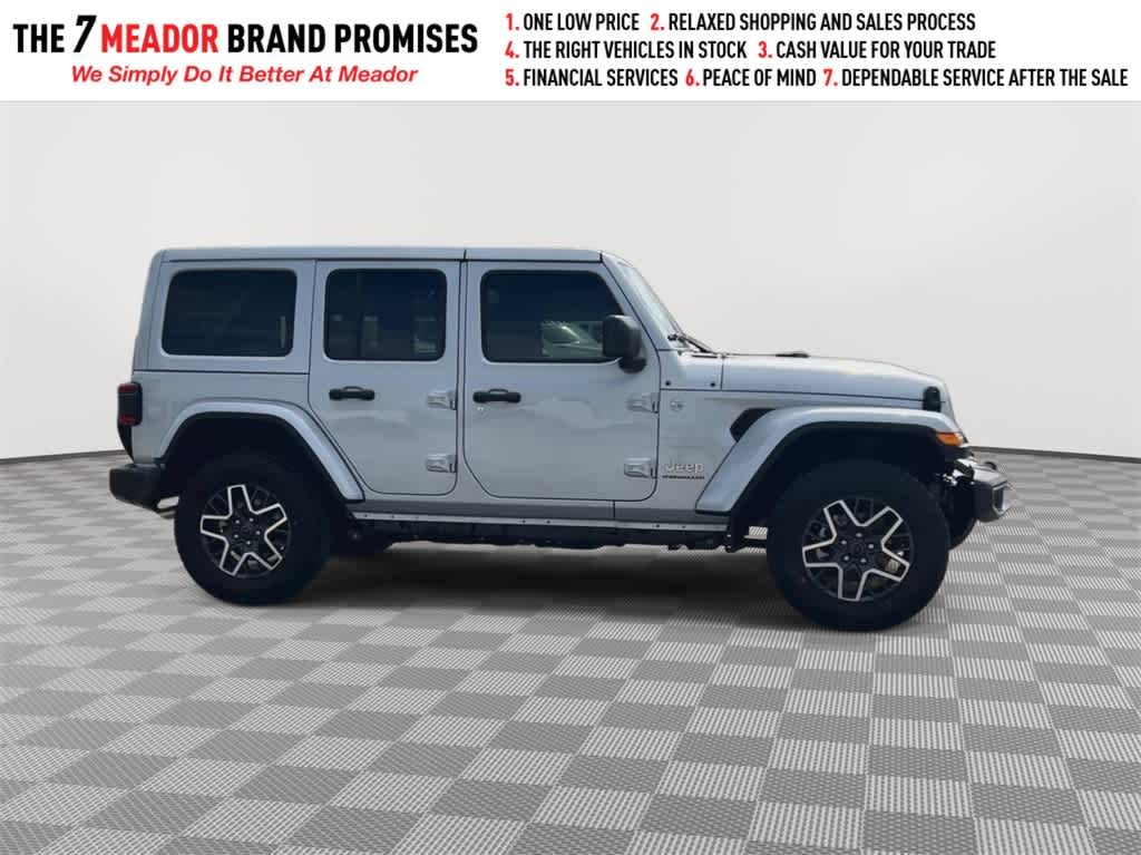 2024 Jeep Wrangler Sahara 9