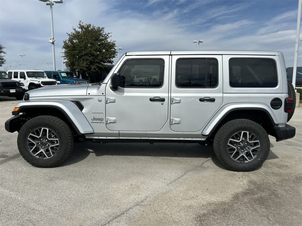 2024 Jeep Wrangler Sahara 11