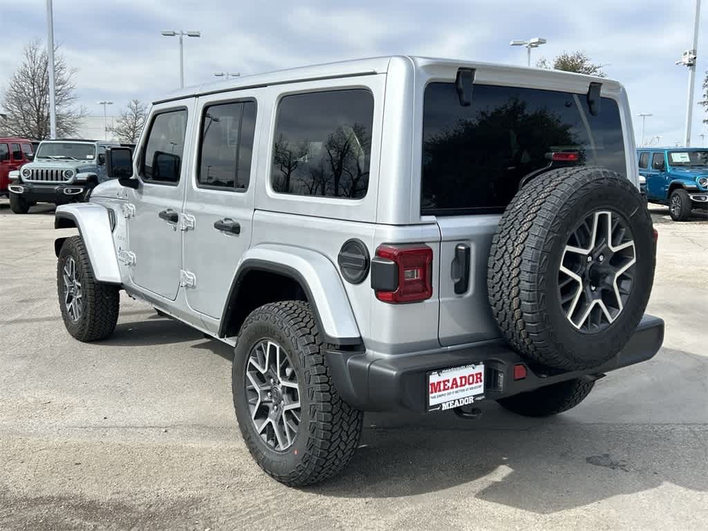 2024 Jeep Wrangler Sahara 12