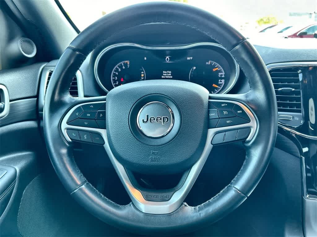 2020 Jeep Grand Cherokee Laredo E 17