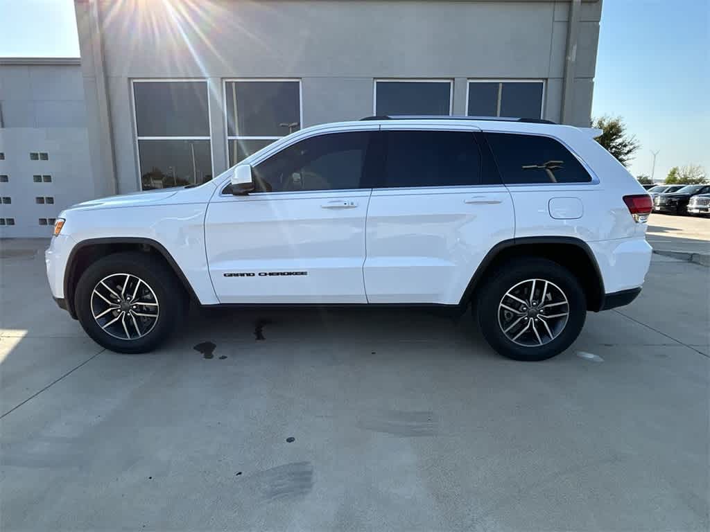 2020 Jeep Grand Cherokee Laredo E 3