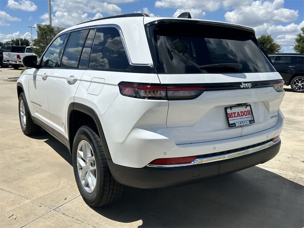 2024 Jeep Grand Cherokee Laredo X 4