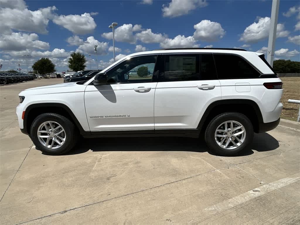 2024 Jeep Grand Cherokee Laredo X 3