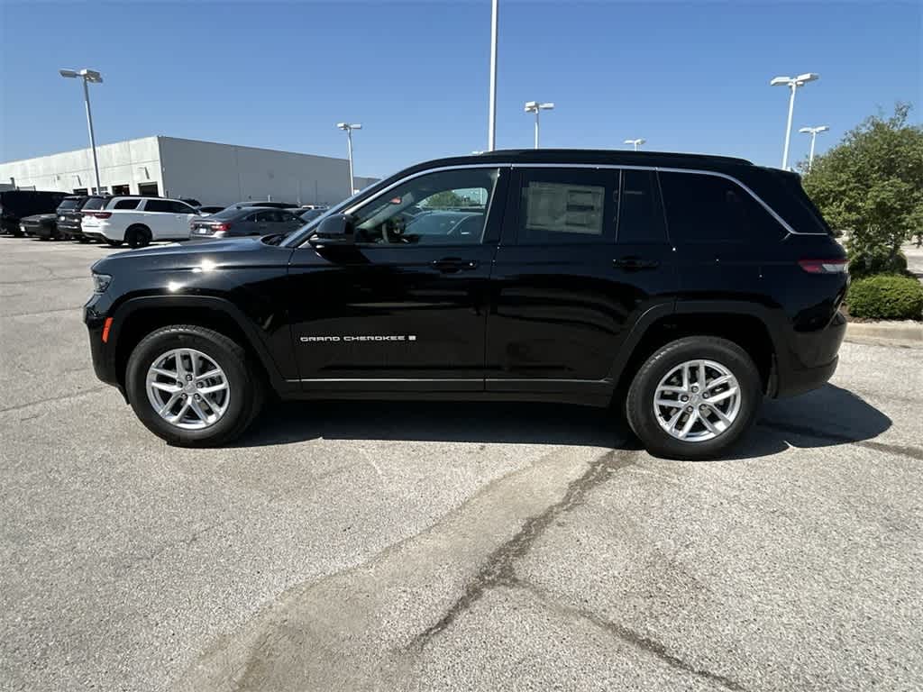 2024 Jeep Grand Cherokee Laredo X 3