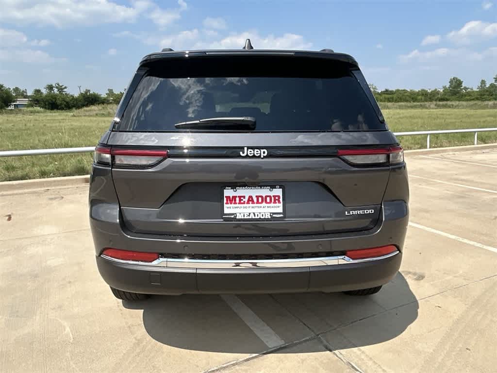 2024 Jeep Grand Cherokee Laredo X 5