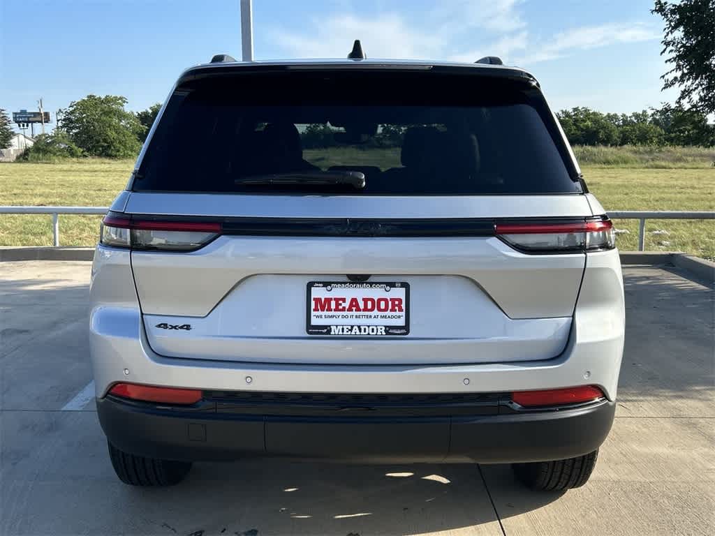 2024 Jeep Grand Cherokee Altitude X 5