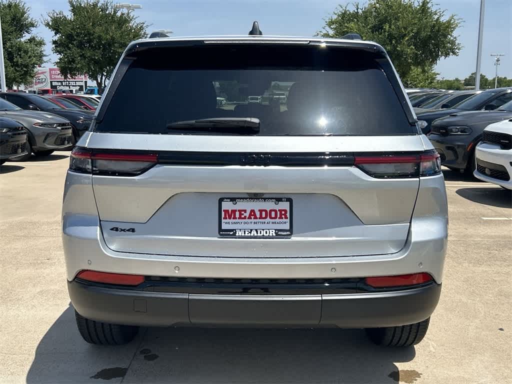 2024 Jeep Grand Cherokee Altitude X 5