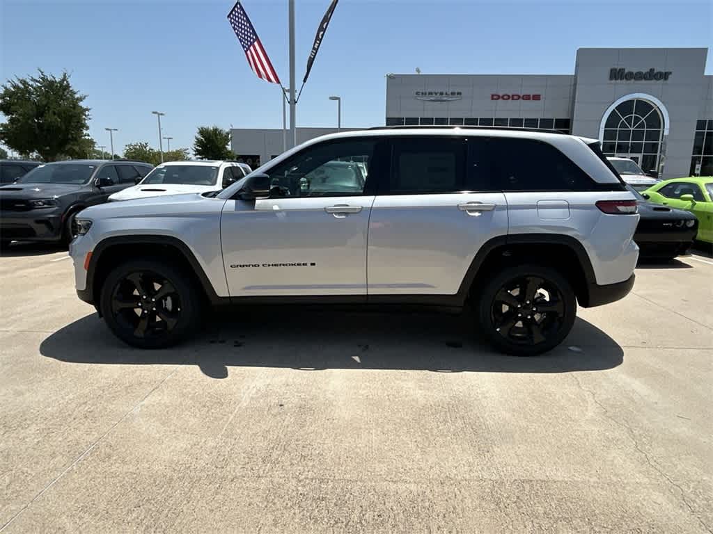 2024 Jeep Grand Cherokee Altitude X 3