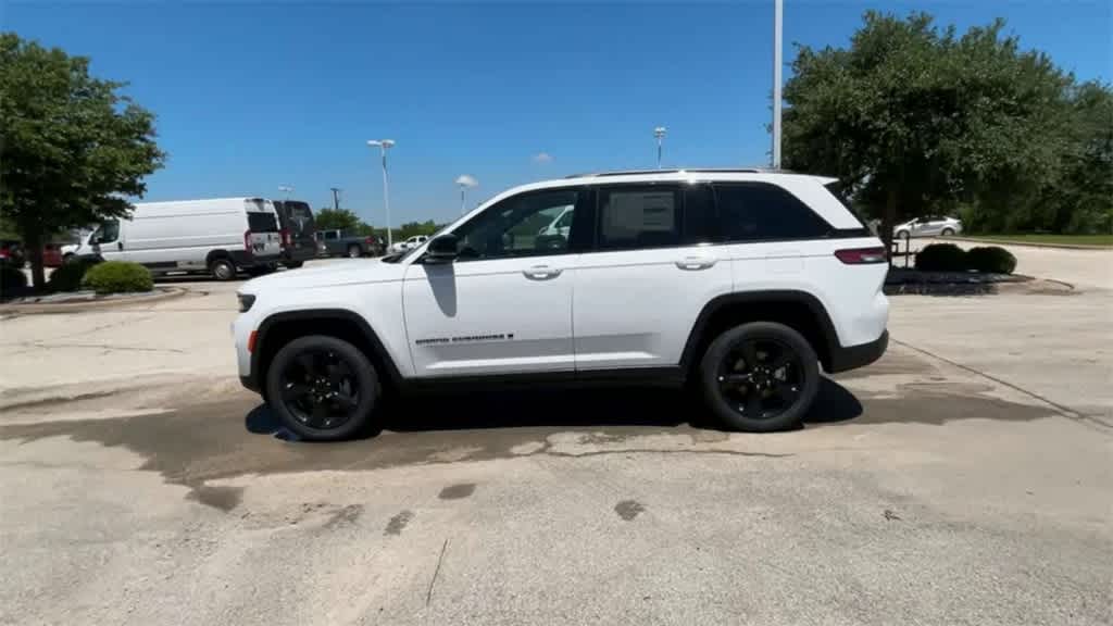 2024 Jeep Grand Cherokee Altitude X 5