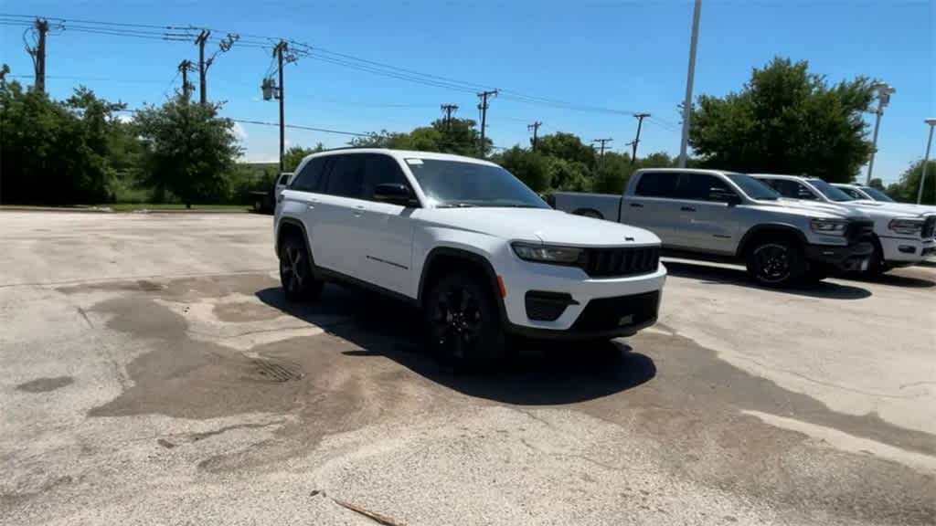 2024 Jeep Grand Cherokee Altitude X 2