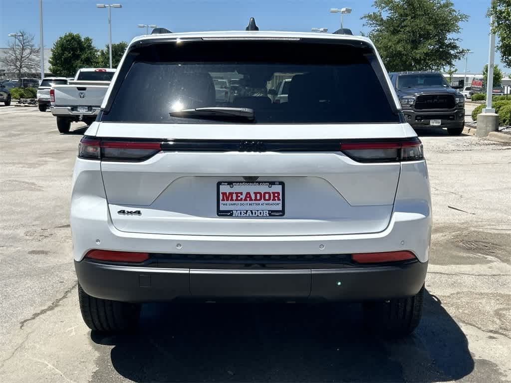 2024 Jeep Grand Cherokee Altitude X 13