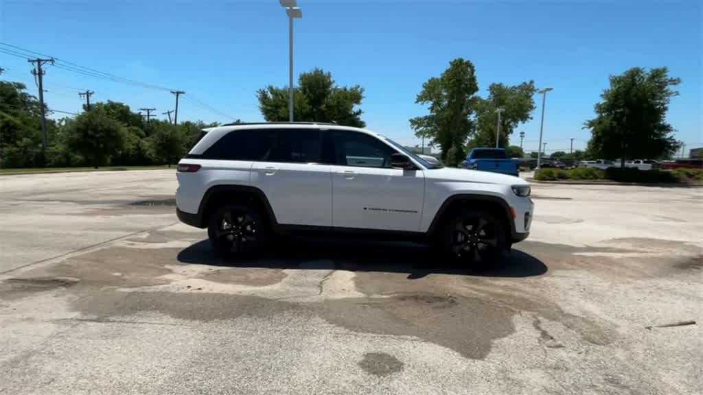 2024 Jeep Grand Cherokee Altitude X 9