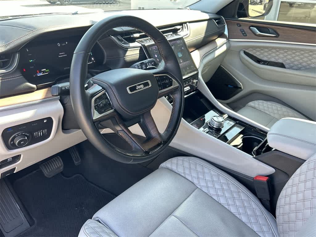 2022 Jeep Grand Cherokee 4xe Summit 2