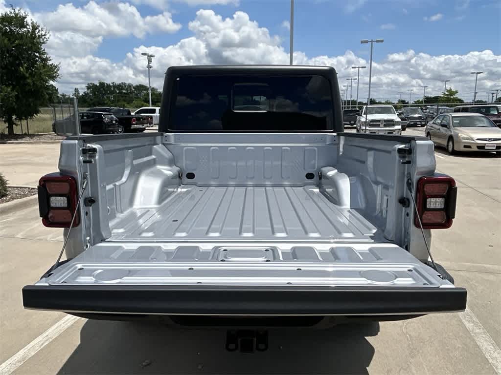 2023 Jeep Gladiator Willys 4x4 18