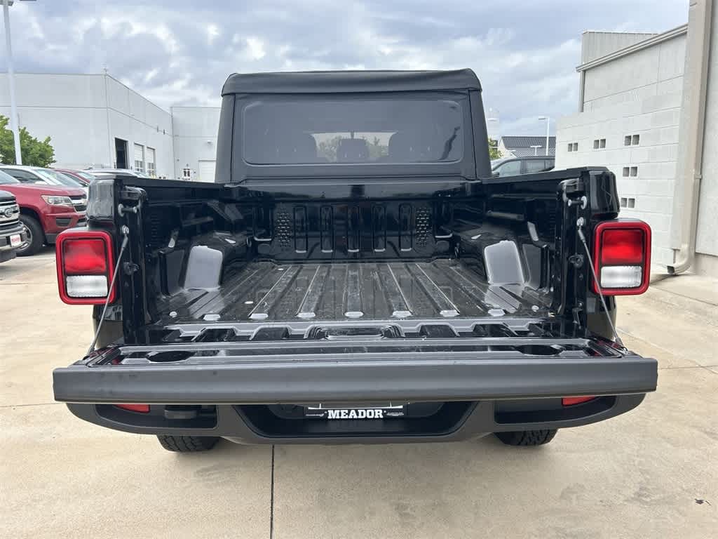 2022 Jeep Gladiator Sport S 4x4 19