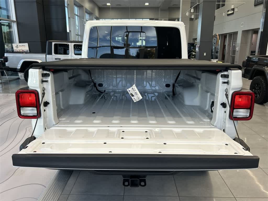 2024 Jeep Gladiator Sport S 4x4 11