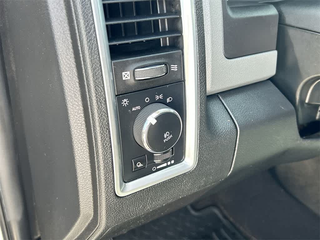 2018 Ram 1500 Lone Star 4x2 Quad Cab 64 Box 23