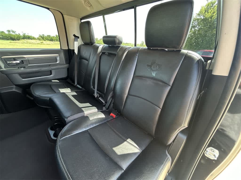 2015 Ram 1500 Lone Star 2WD Crew Cab 140.5 14