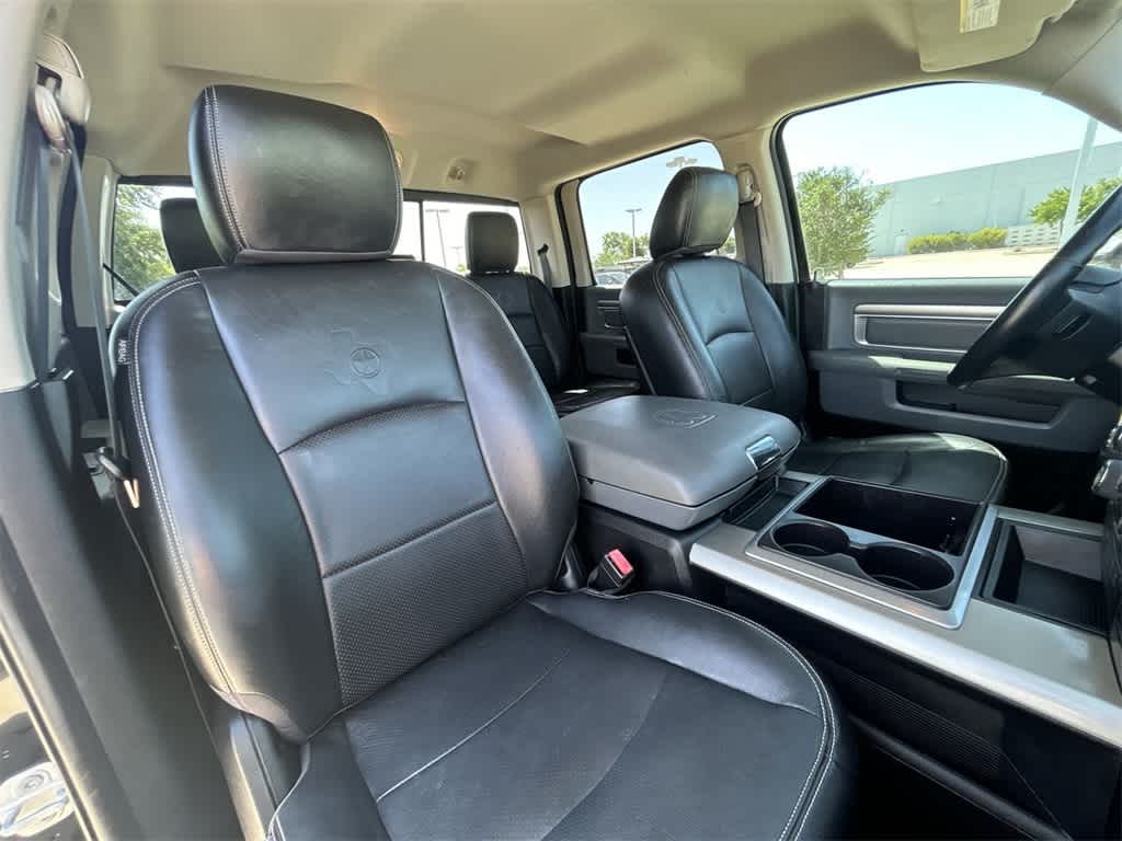 2015 Ram 1500 Lone Star 2WD Crew Cab 140.5 15