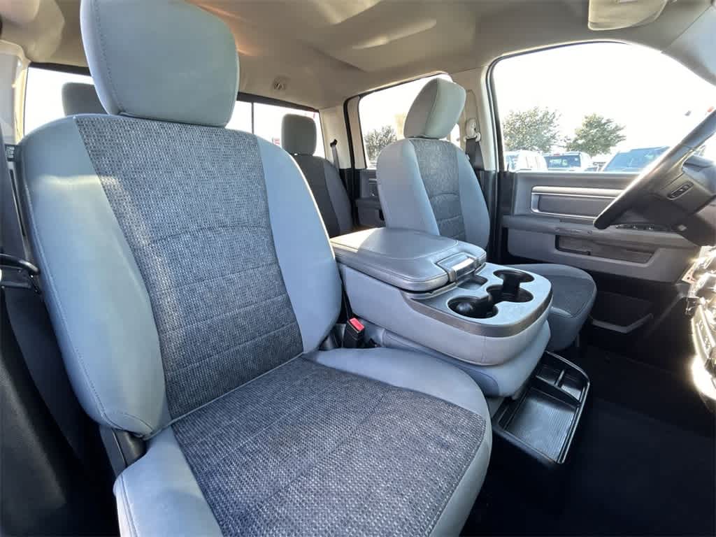 2019 Ram 1500 Classic Lone Star 4x2 Crew Cab 57 Box 16