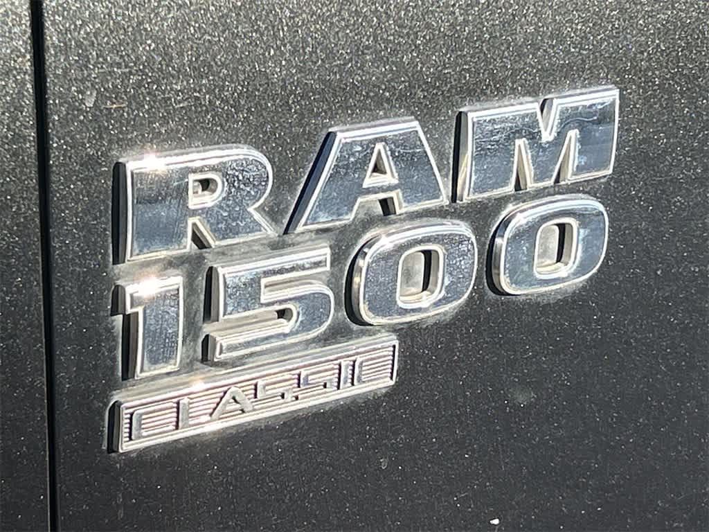 2019 Ram 1500 Classic Lone Star 4x2 Crew Cab 57 Box 10