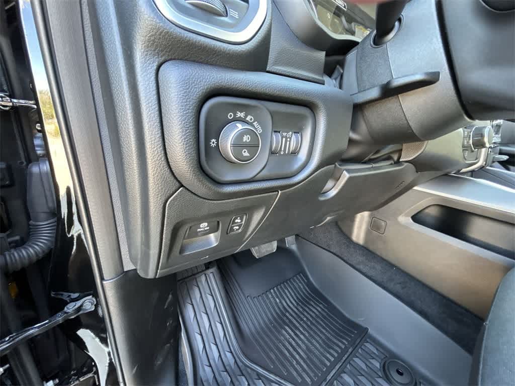 2025 Ram 1500 Lone Star 4x4 Crew Cab 57 Box 16