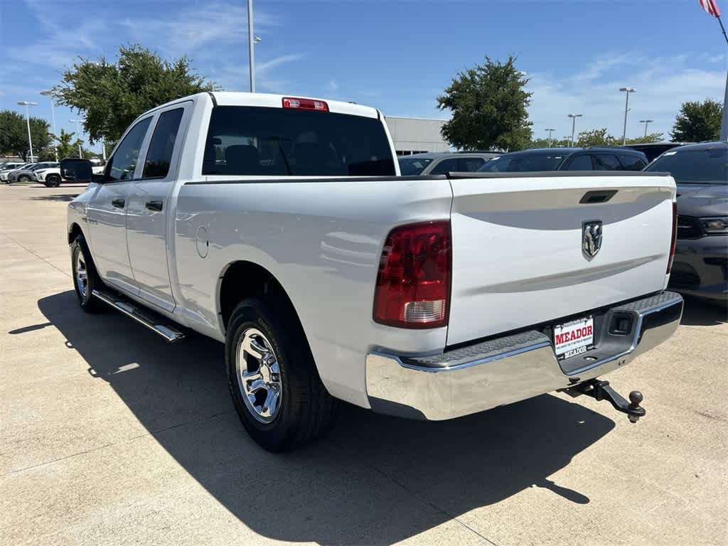 2010 Dodge Ram 1500 ST 2WD Quad Cab 140.5 4